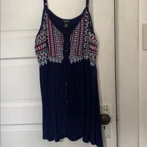 Adjustable strap torrid embroidery button up tank